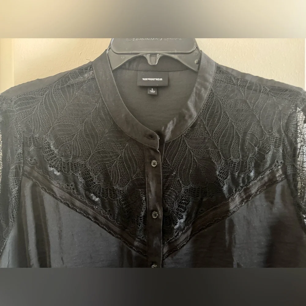 NWT Who What Wear Black Lace Detail Button Down Shirt Size Large - Picture 5 of 9